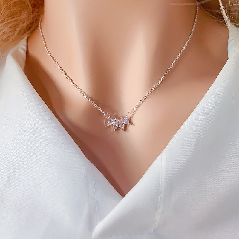Leaf Pendant Necklace