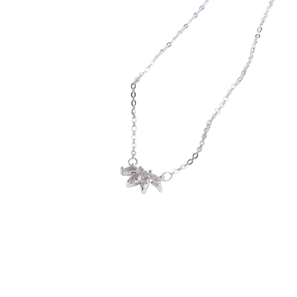 Leaf Pendant Necklace