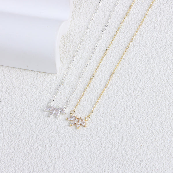 Leaf Pendant Necklace