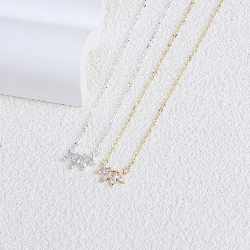 Leaf Pendant Necklace