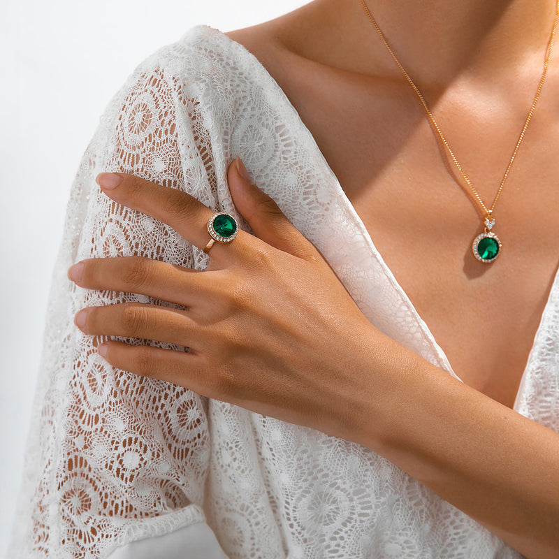 Emerald Jewelry Set